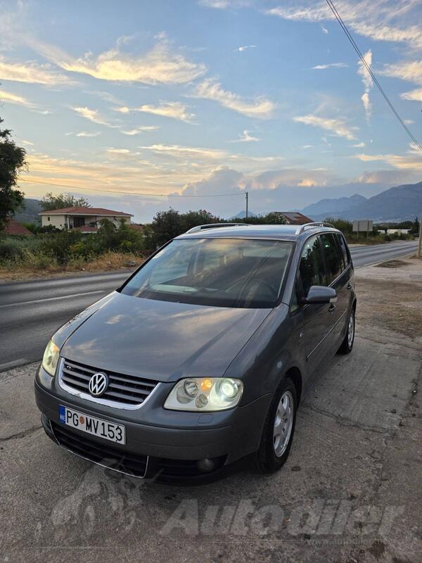 Volkswagen - Touran - 2.0 R line