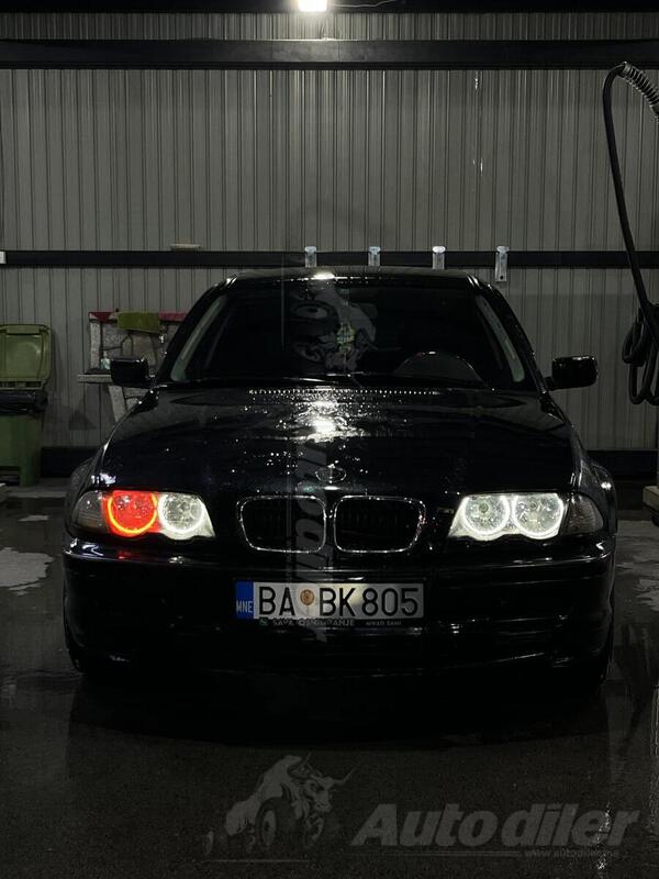 BMW - 320