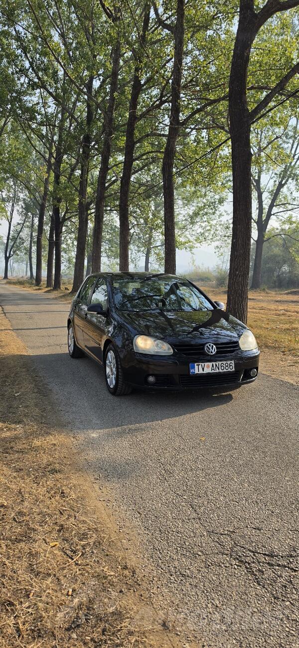 Volkswagen - Golf 5 - 2.0 tdi