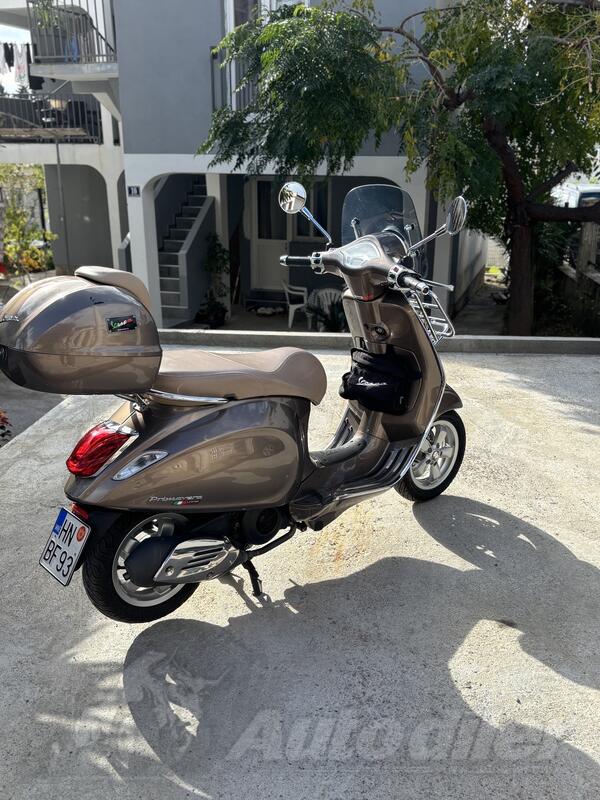Piaggio - Vespa Primavera 150