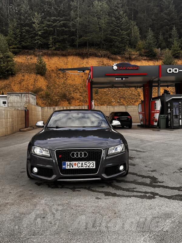 Audi - S5 - 4.2 V8