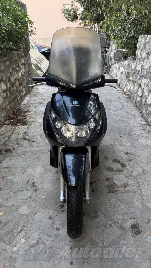 Piaggio - Beverly