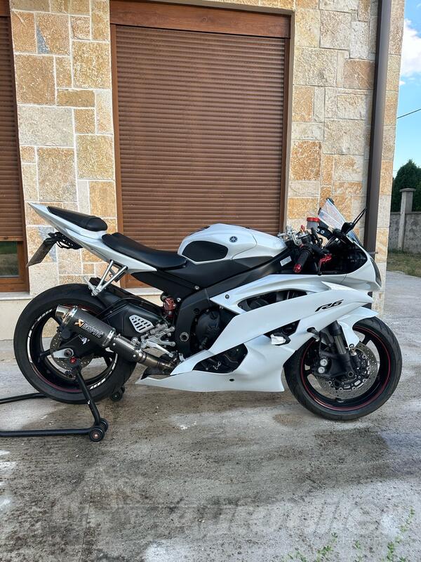 Yamaha - R6