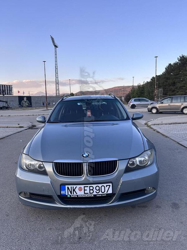 BMW - 320 - D