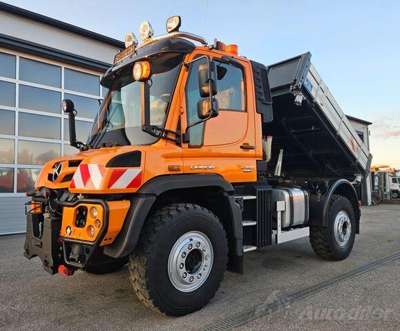 Mercedes Benz - UNIMOG U527 UGE / UNIVERZALNA KOMUNALNA MAŠINA / INF-0022