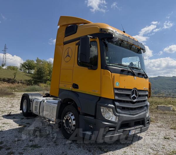Mercedes Benz - MP4 18/40