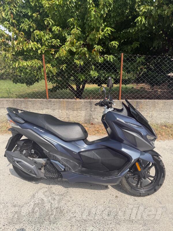 SYM - jet