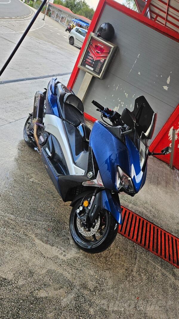 Yamaha - T Max DX