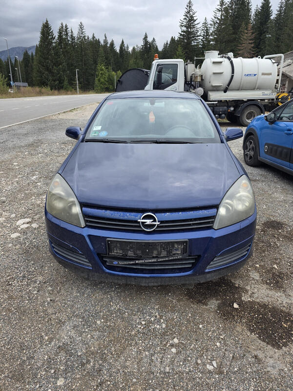 U djelovima Opel - Astra 1.7