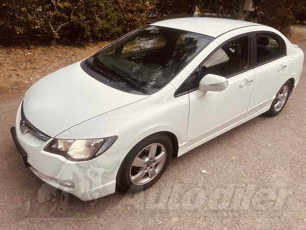 Honda - Civic - 1.3 Hibrid-Benzin