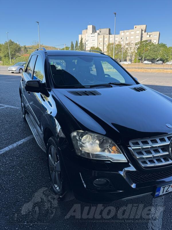 Mercedes Benz - ML 320 - 3.0