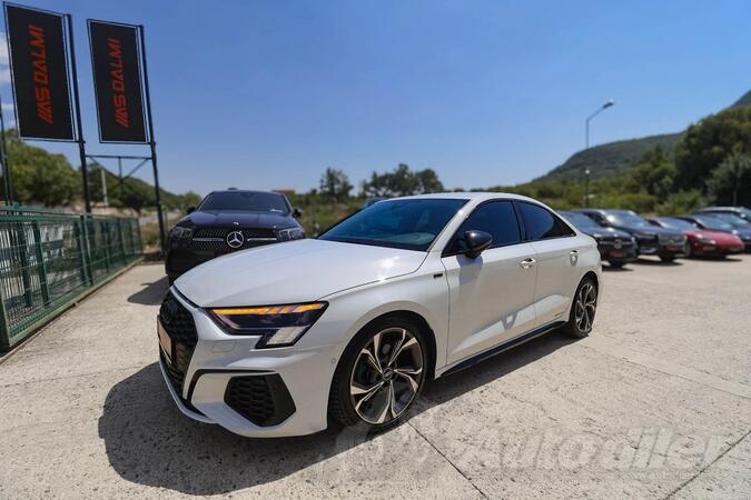 Audi - A3 - 2.0 TDI S-Tronic 3xS-Line Black Edition MATRIX LED VIRTUAL COCKPIT ACC-System Navigac...
