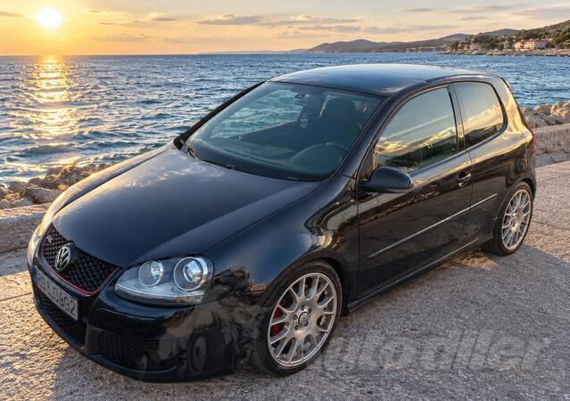 Volkswagen - Golf 5 - 2.0