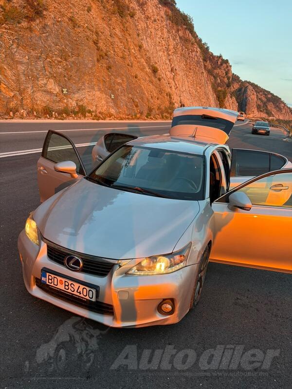 Lexus - CT 200h - 1.8 hibrid