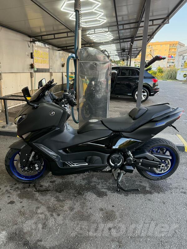 Yamaha - T max