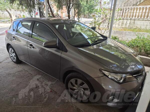 Toyota - Auris - 1.4
