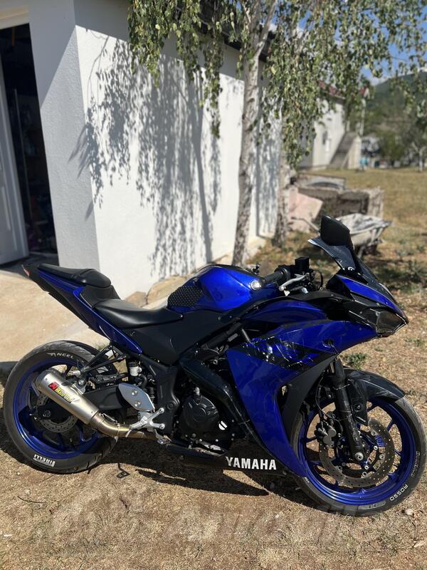 Yamaha - R3