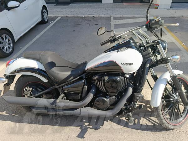 Kawasaki - VN 900 Custom
