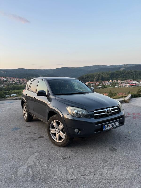 Toyota - RAV 4 - 2.2