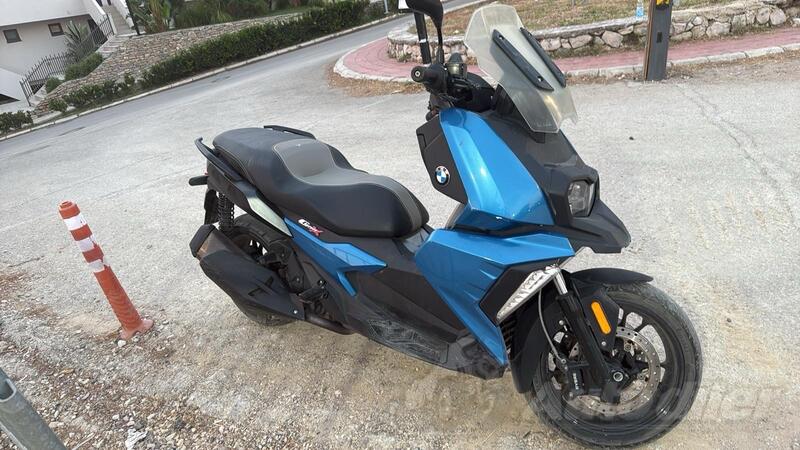 BMW - c400x