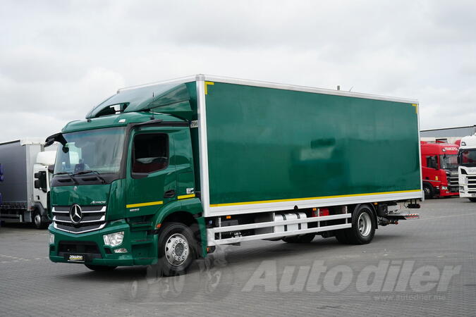 Mercedes Benz - Actros 1833 / Euro 6 / MP5 / Kontejner / Hidraulična rampa / 21 paleta / Dužina 8...