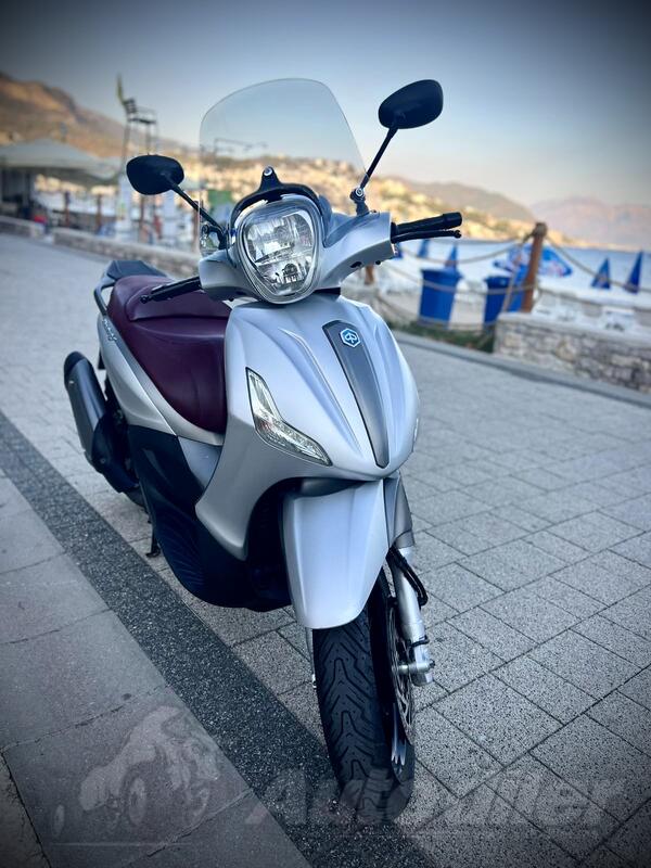 Piaggio - Beverly 350 Sport Touring -ABS