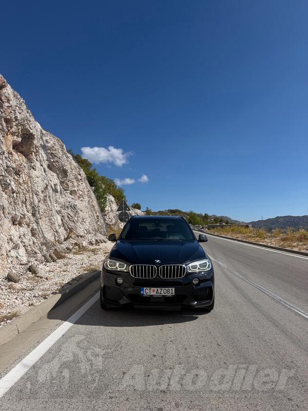 BMW - X5 M50 - 3.0