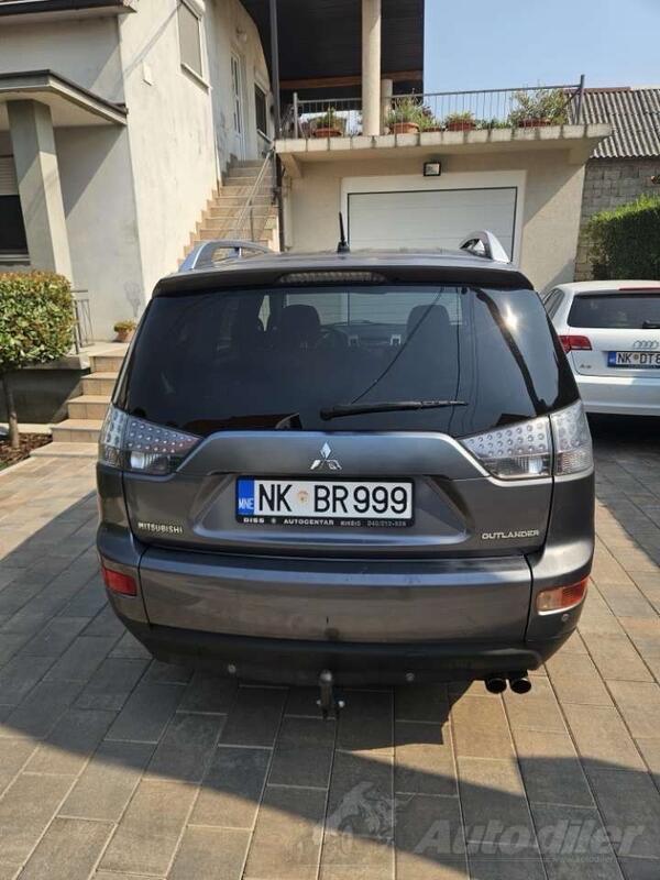 Mitsubishi - Outlander - 2.0