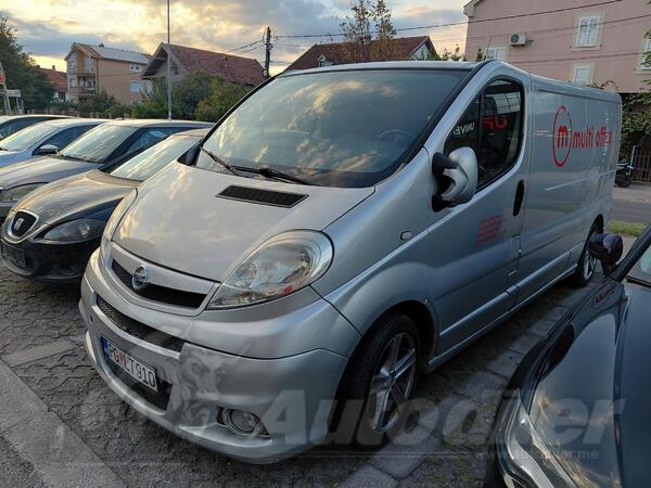 Opel - vivaro 2.5 cdti