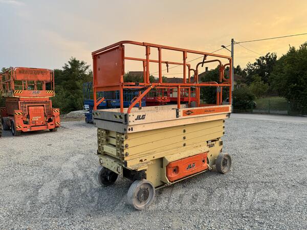 Jlg - 2646ES