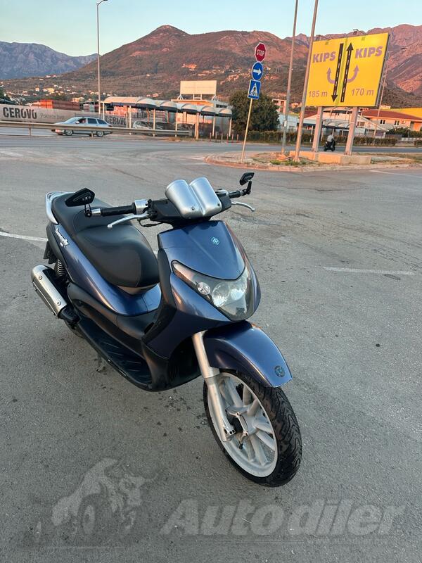 Piaggio - Beverly