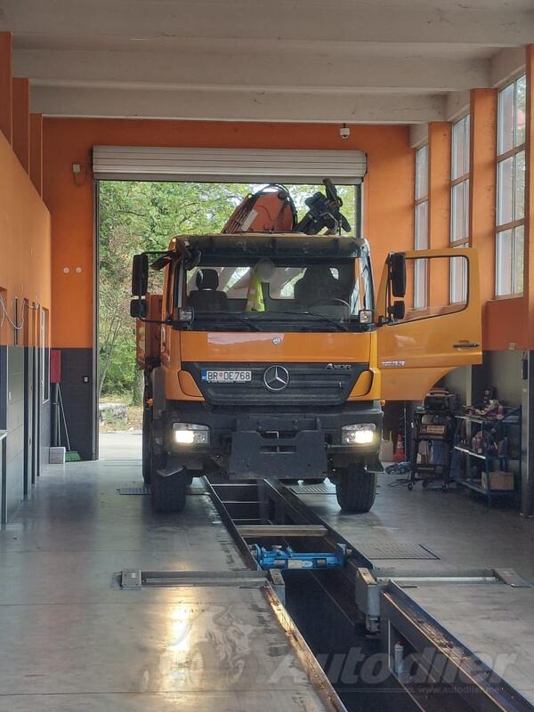Mercedes Benz - Axor 1833