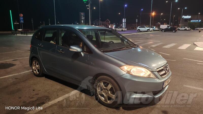 Honda - FR-V - 2.2 cdti