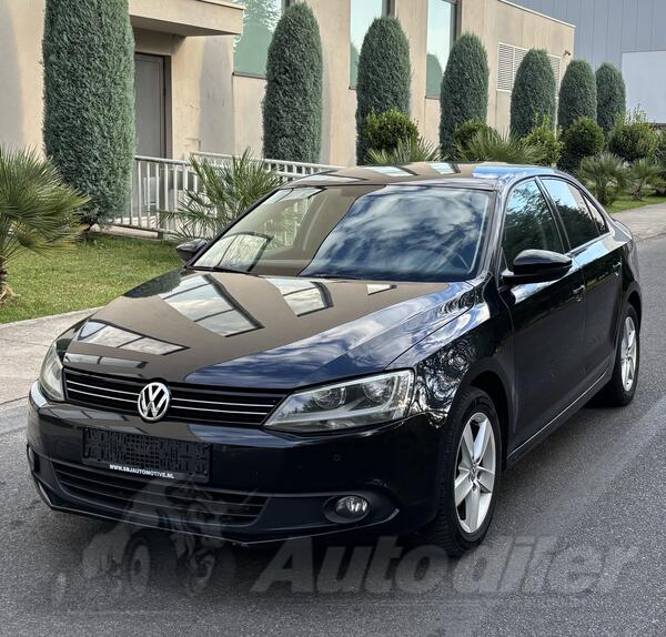 Volkswagen - Passat - Jetta