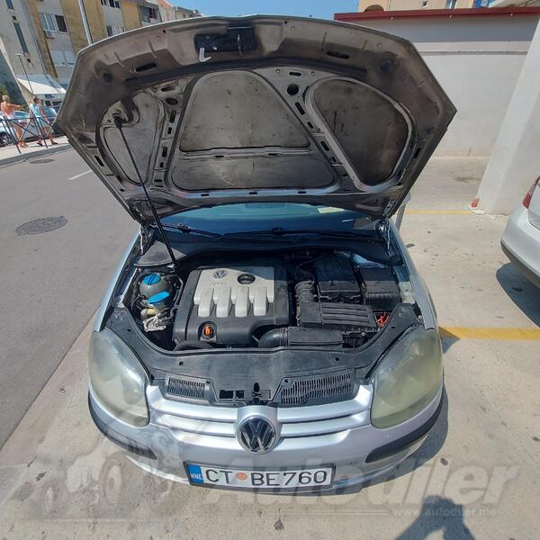 Volkswagen - Golf 5 - 20tdi