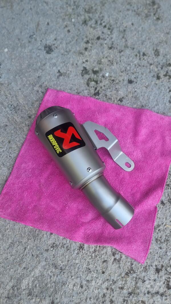 Auspuh sistem za motor - Moto oprema