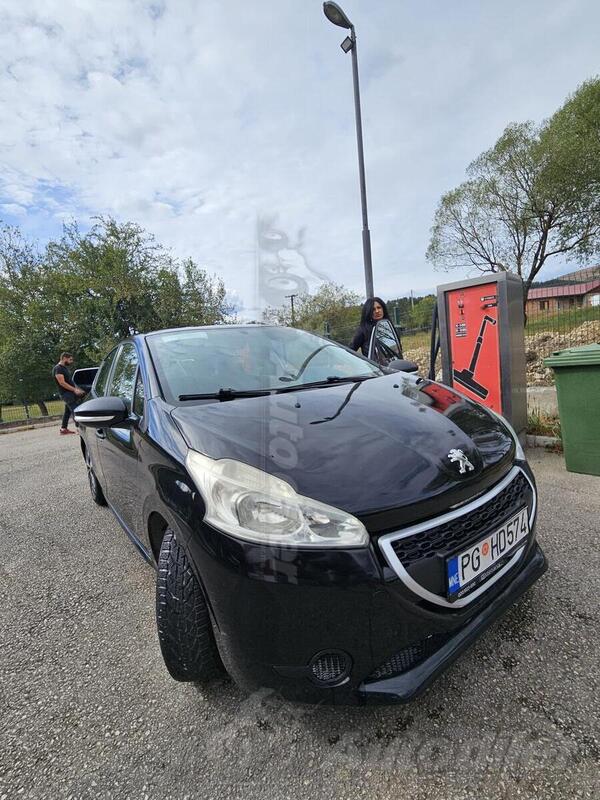 Peugeot - 208 - 1.6
