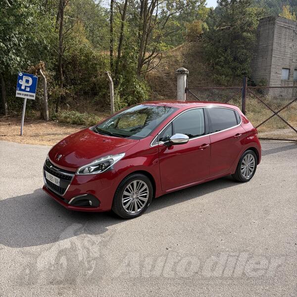 Peugeot - 208 - 1.2 VTi Allure