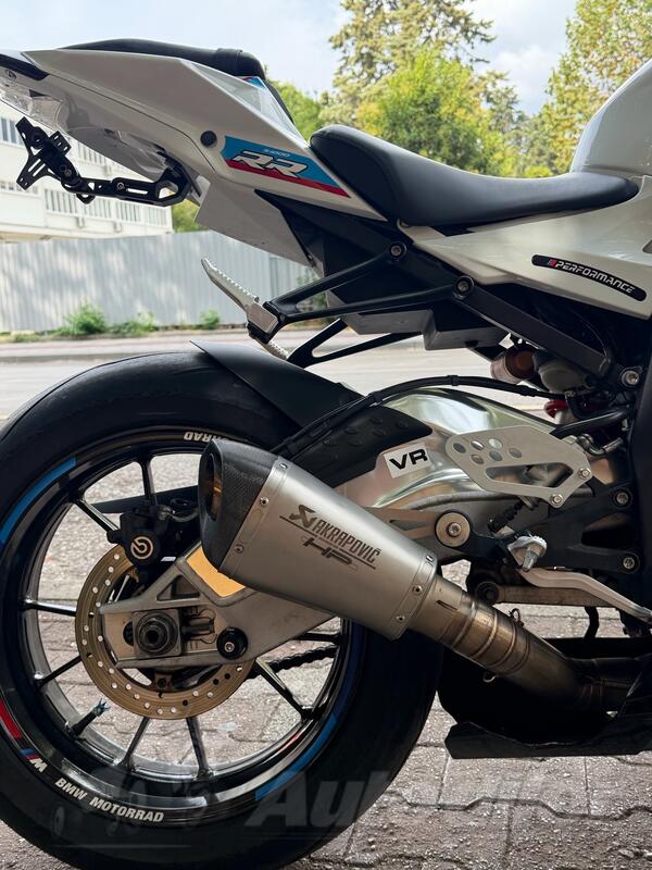 BMW - Akrapovic