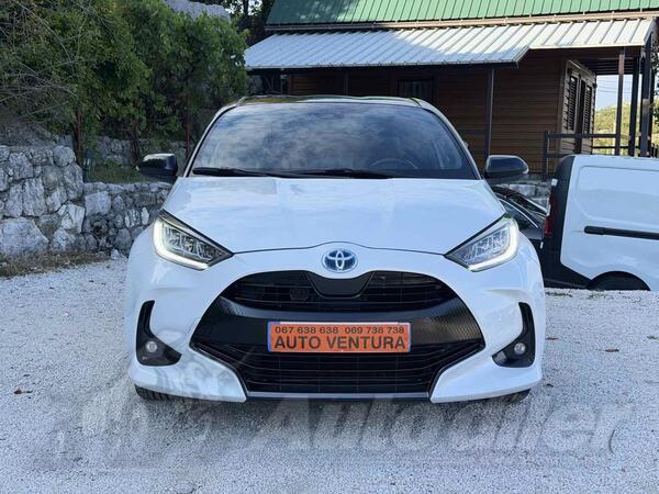 Toyota - Yaris - 1.5//HYBRID//BENZIN//AUTOMATIC//06.2021god