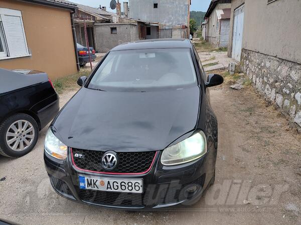 Volkswagen - Golf 5 - 20 tdi