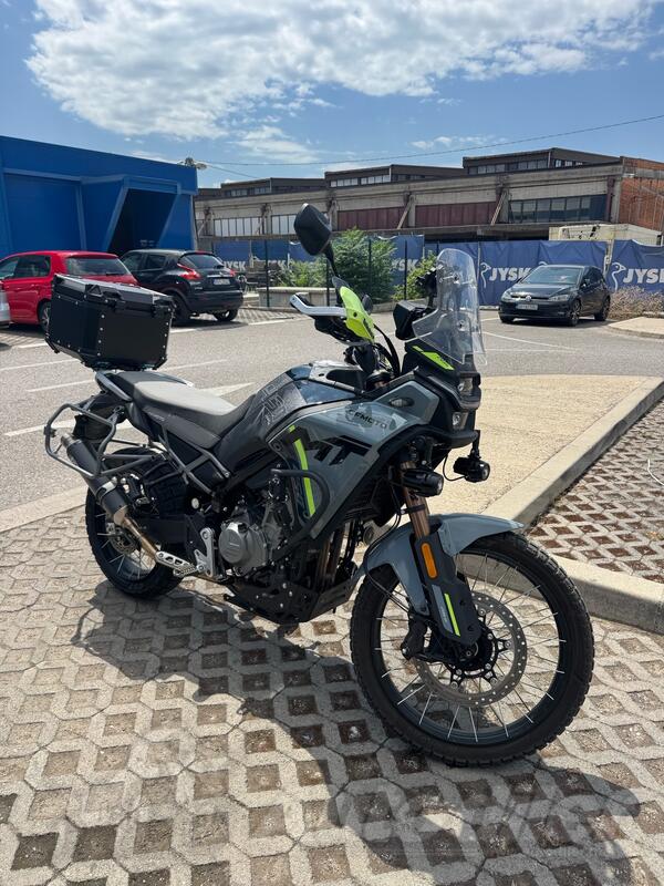 CFMoto - 450MT