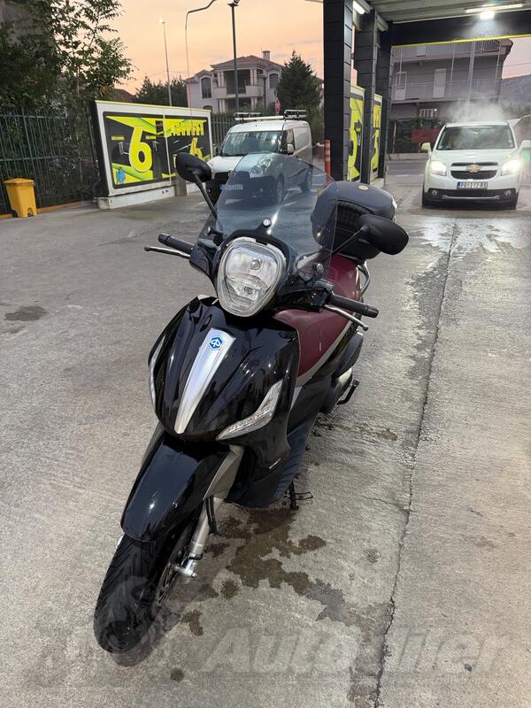 Piaggio - Beverly 350 Sport
