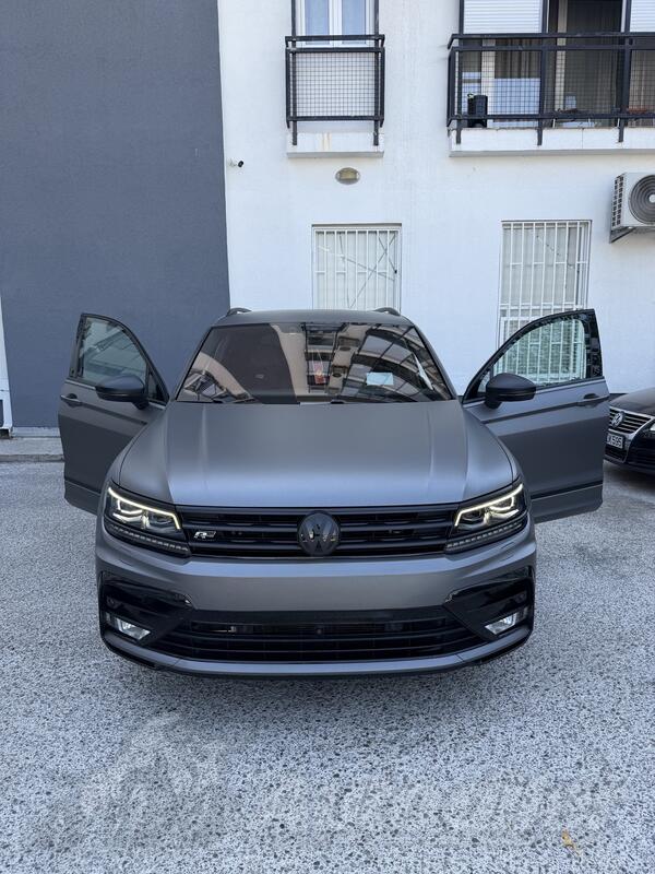 Volkswagen - Tiguan - 2.04Motion, 3xr-line