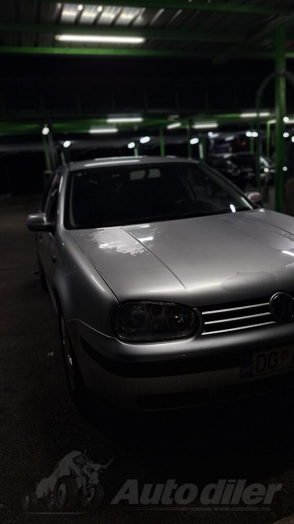 Volkswagen - Golf 4