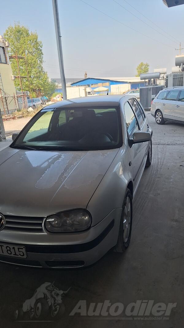 Volkswagen - Golf 4