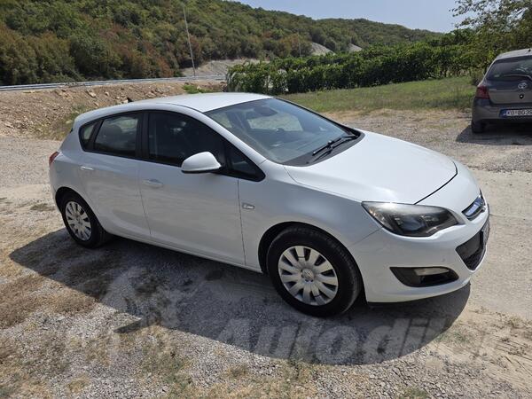 Opel - Astra - 1.6 tdi ecoflex