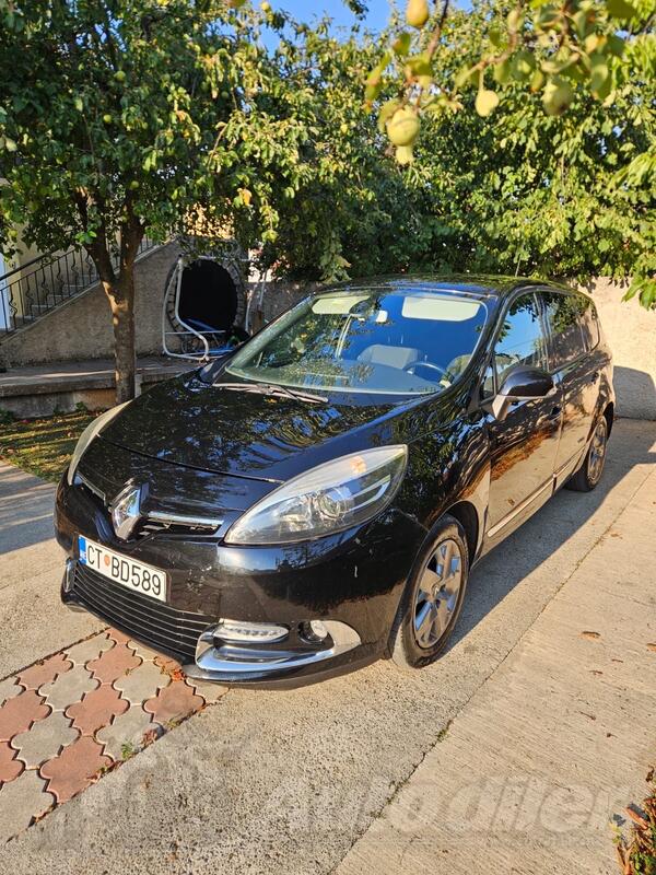 Renault - Grand Scenic - 1.5 Dci