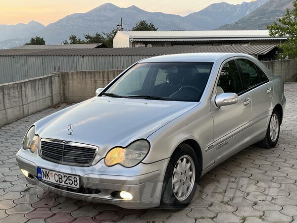 Mercedes Benz - C 220 - 2.2 105kw