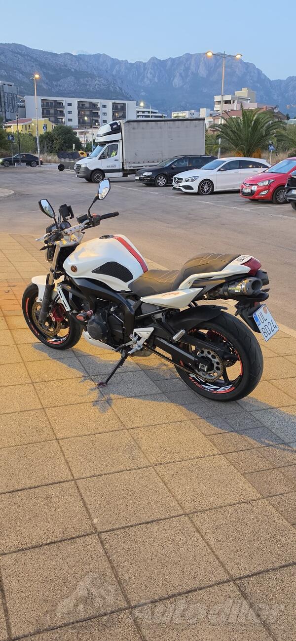 Yamaha - FZ6 S2